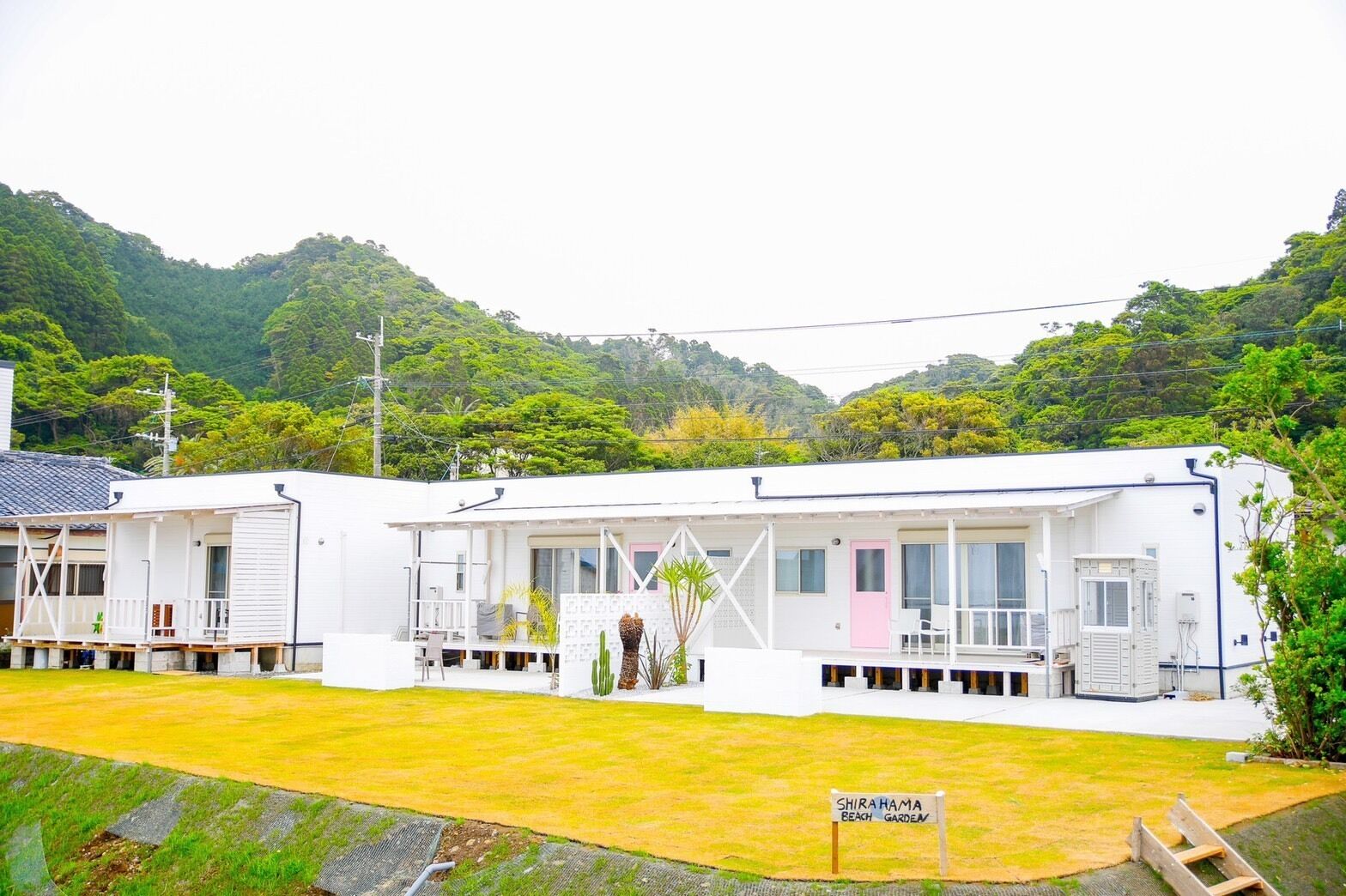Shirahama Beach Garden