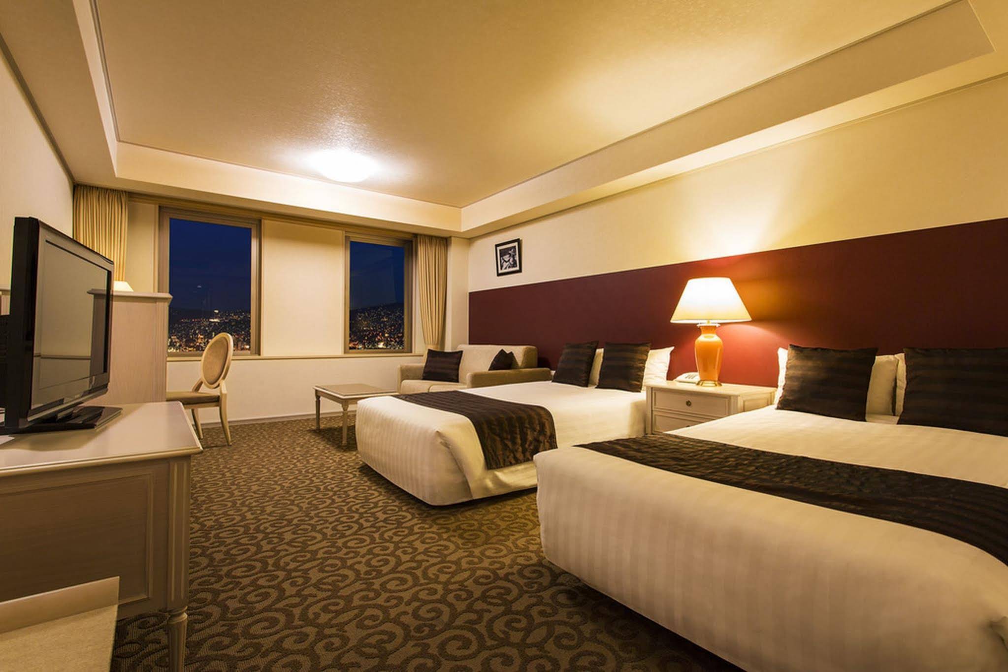Luke Plaza Hotel
