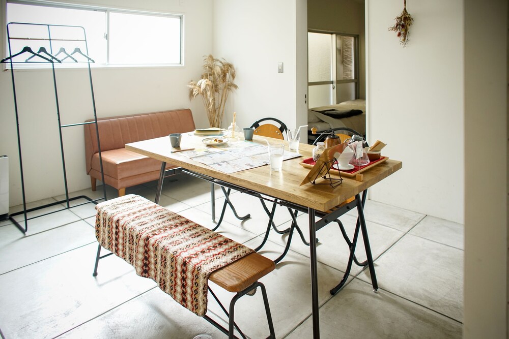 Route - Cafe and Petit Hostel