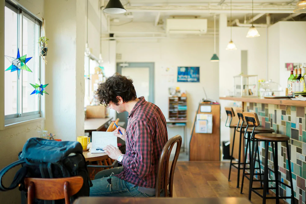 Route - Cafe and Petit Hostel