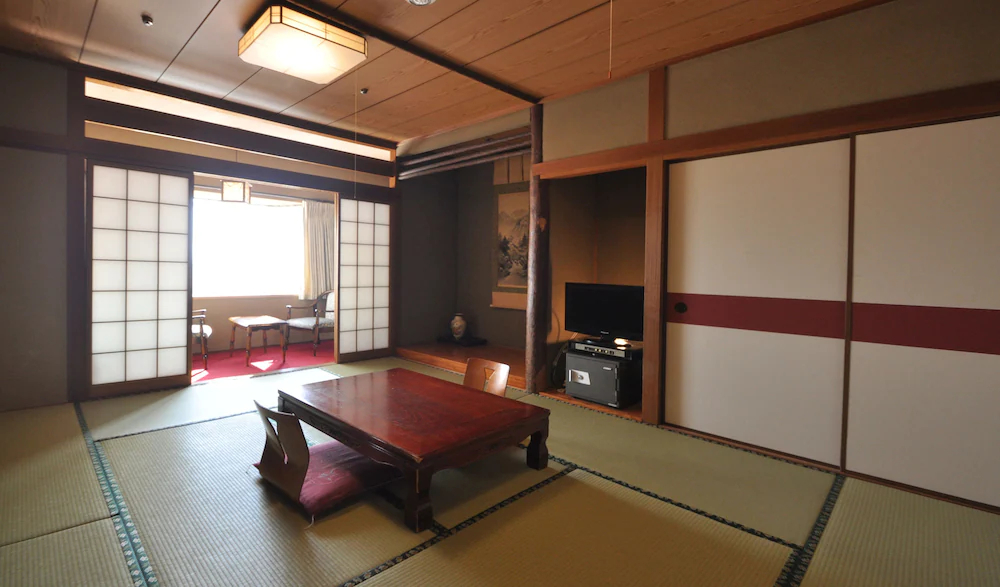 Hotel Shirasagi