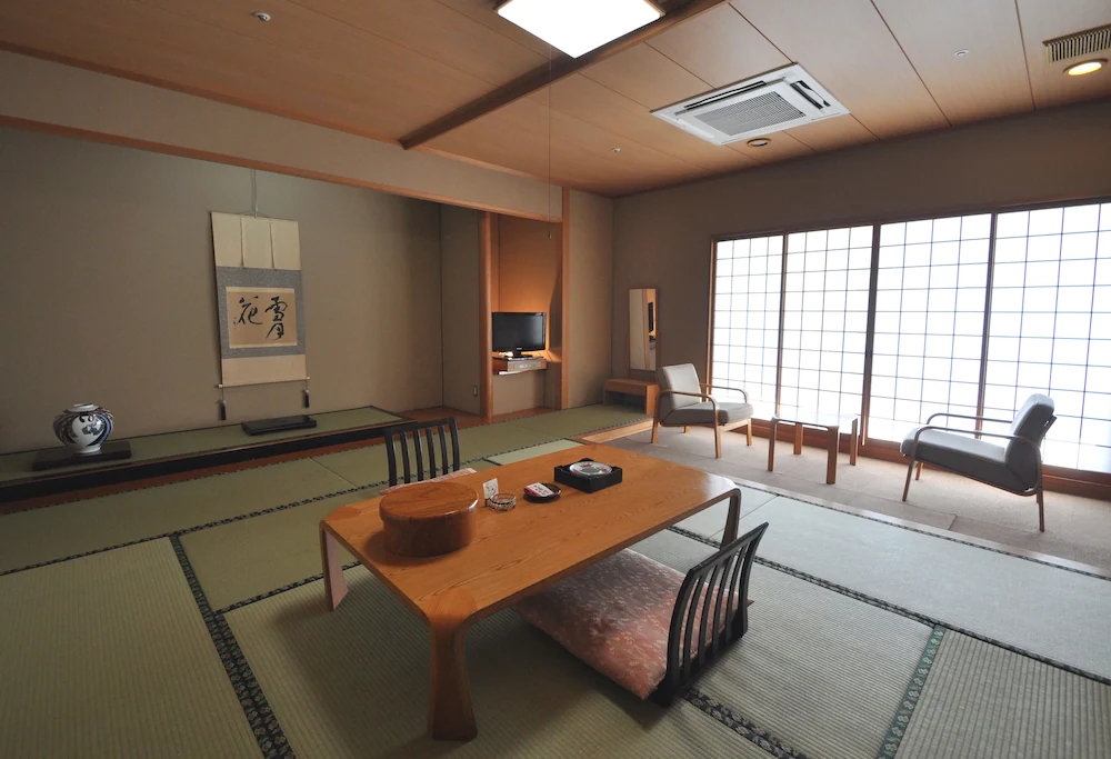 Hotel Shirasagi