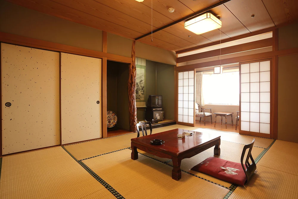 Hotel Shirasagi
