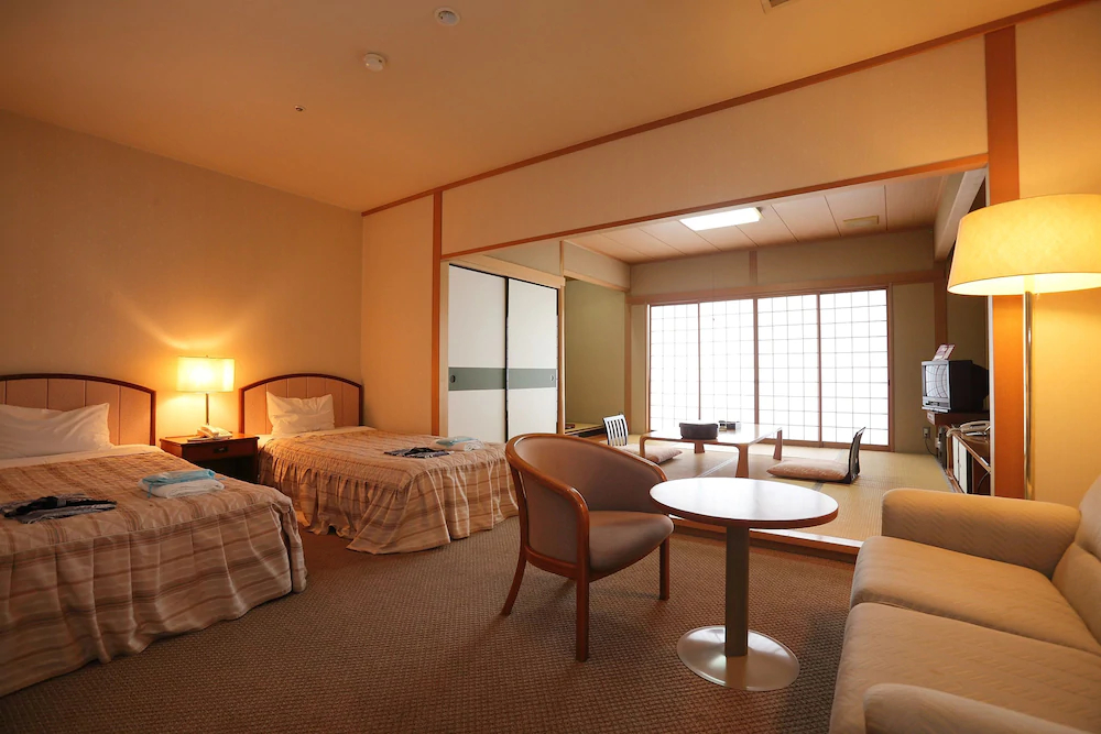 Hotel Shirasagi