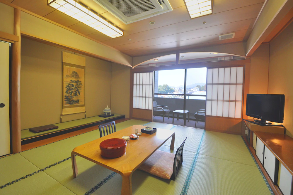 Hotel Shirasagi