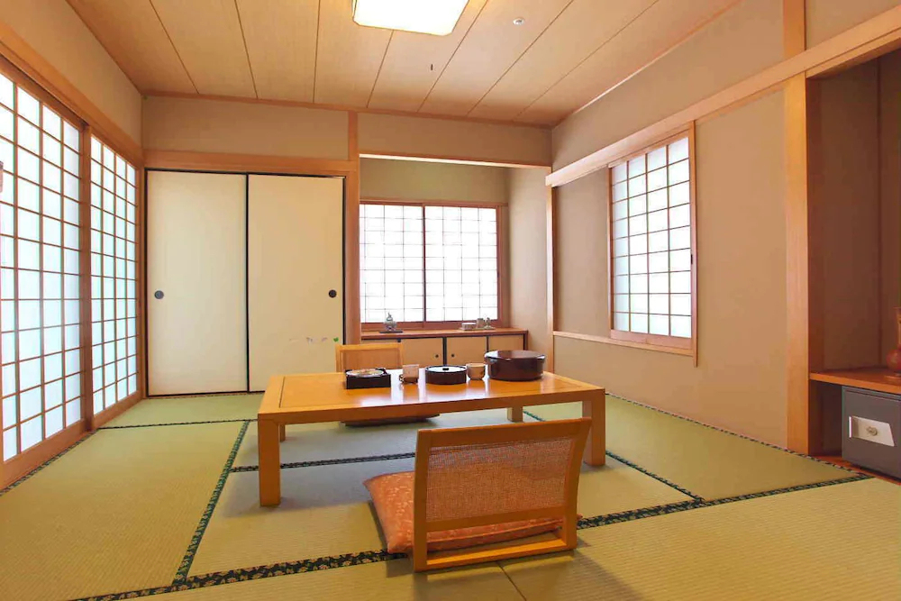 Hotel Shirasagi