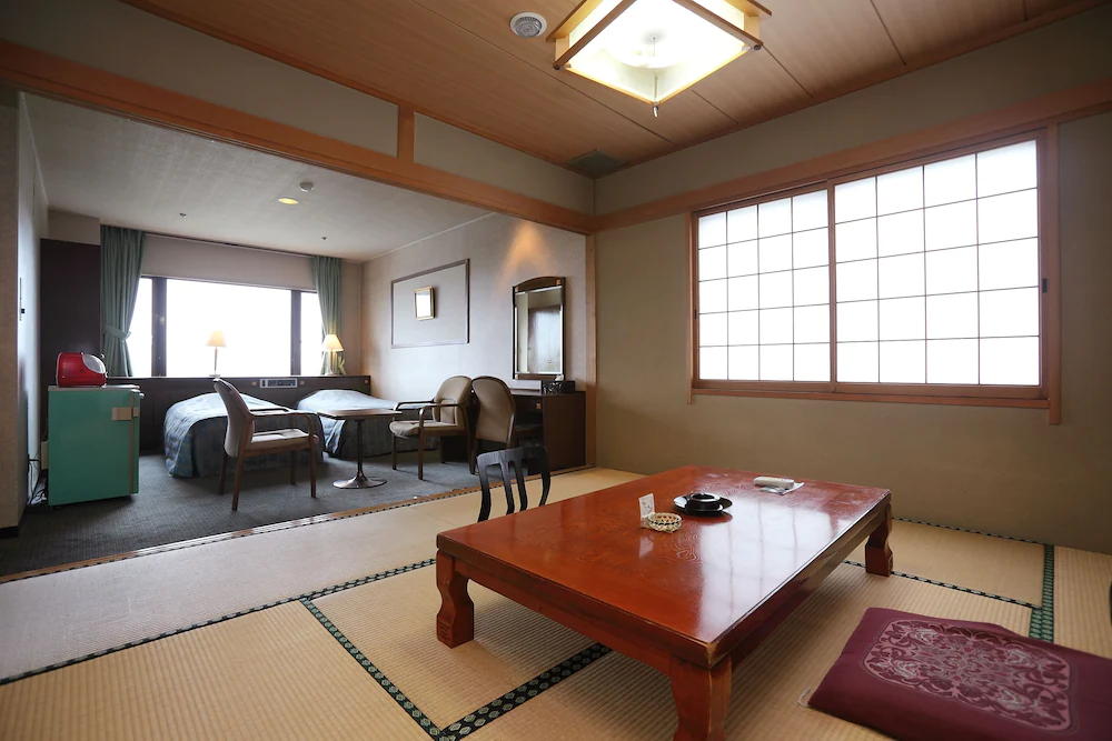 Hotel Shirasagi