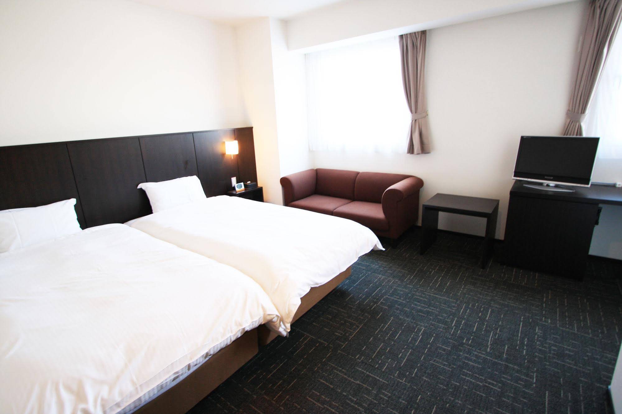 Green Rich Hotel Tosu Ekimae