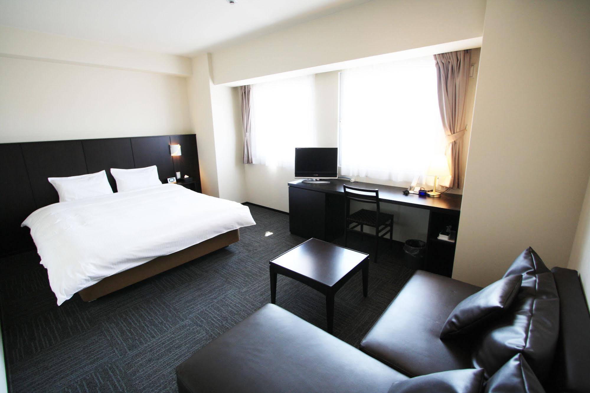 Green Rich Hotel Tosu Ekimae