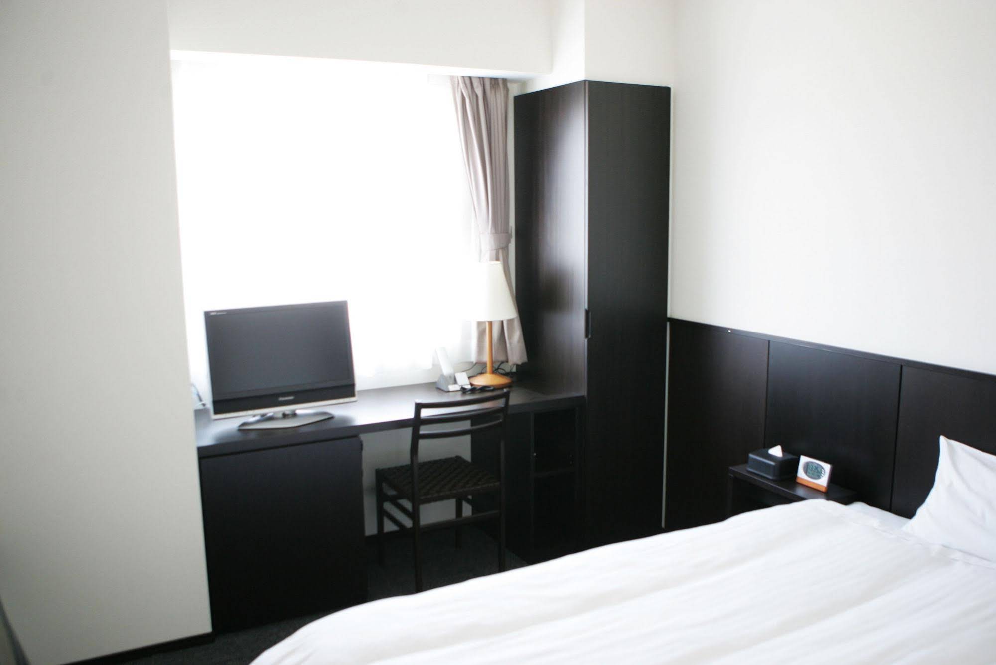 Green Rich Hotel Tosu Ekimae