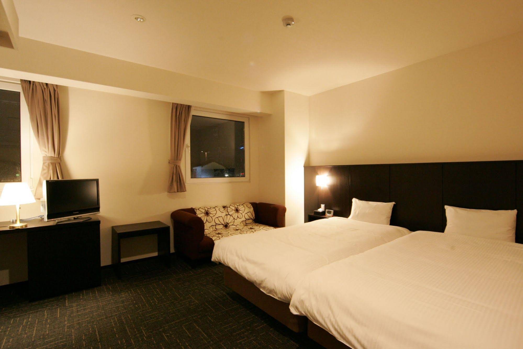 Green Rich Hotel Tosu Ekimae