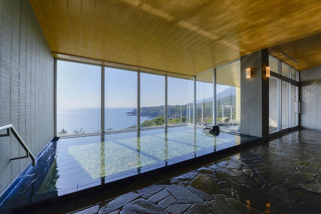 Yakushima Iwasaki Hotel
