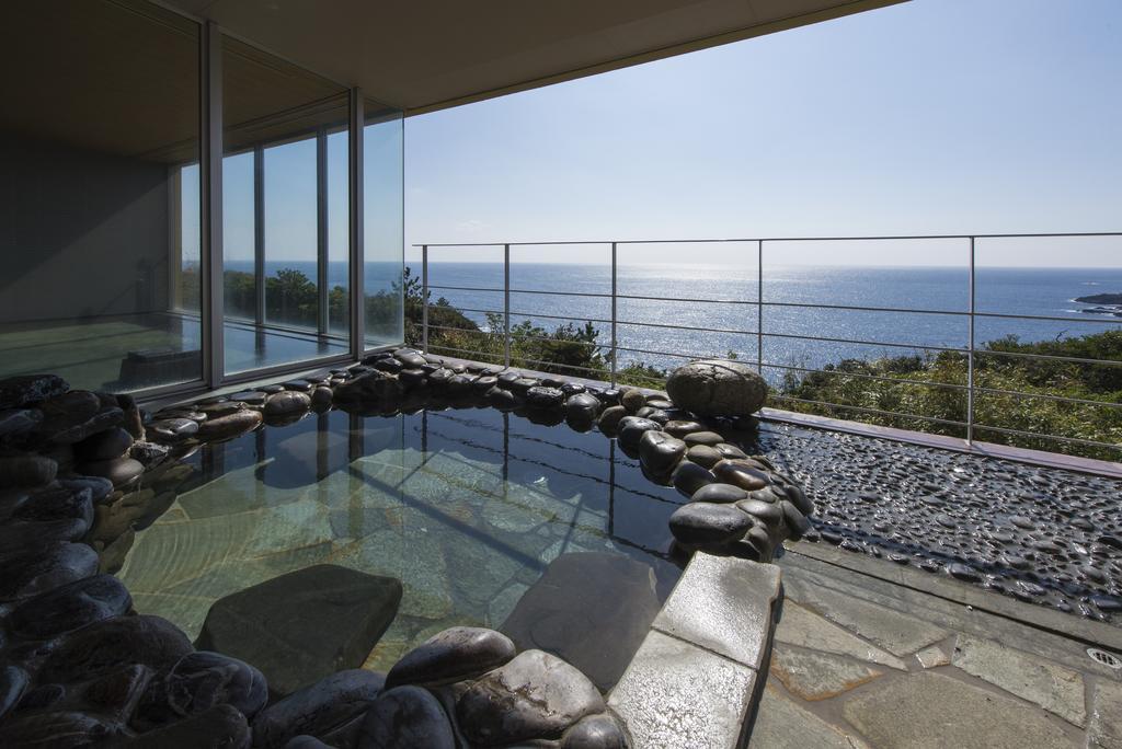 Yakushima Iwasaki Hotel