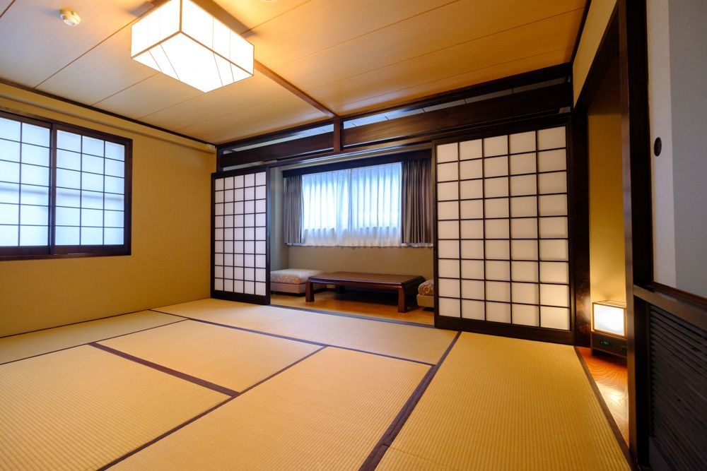 Benikea Yufuin Kinrinko Hotel Museum