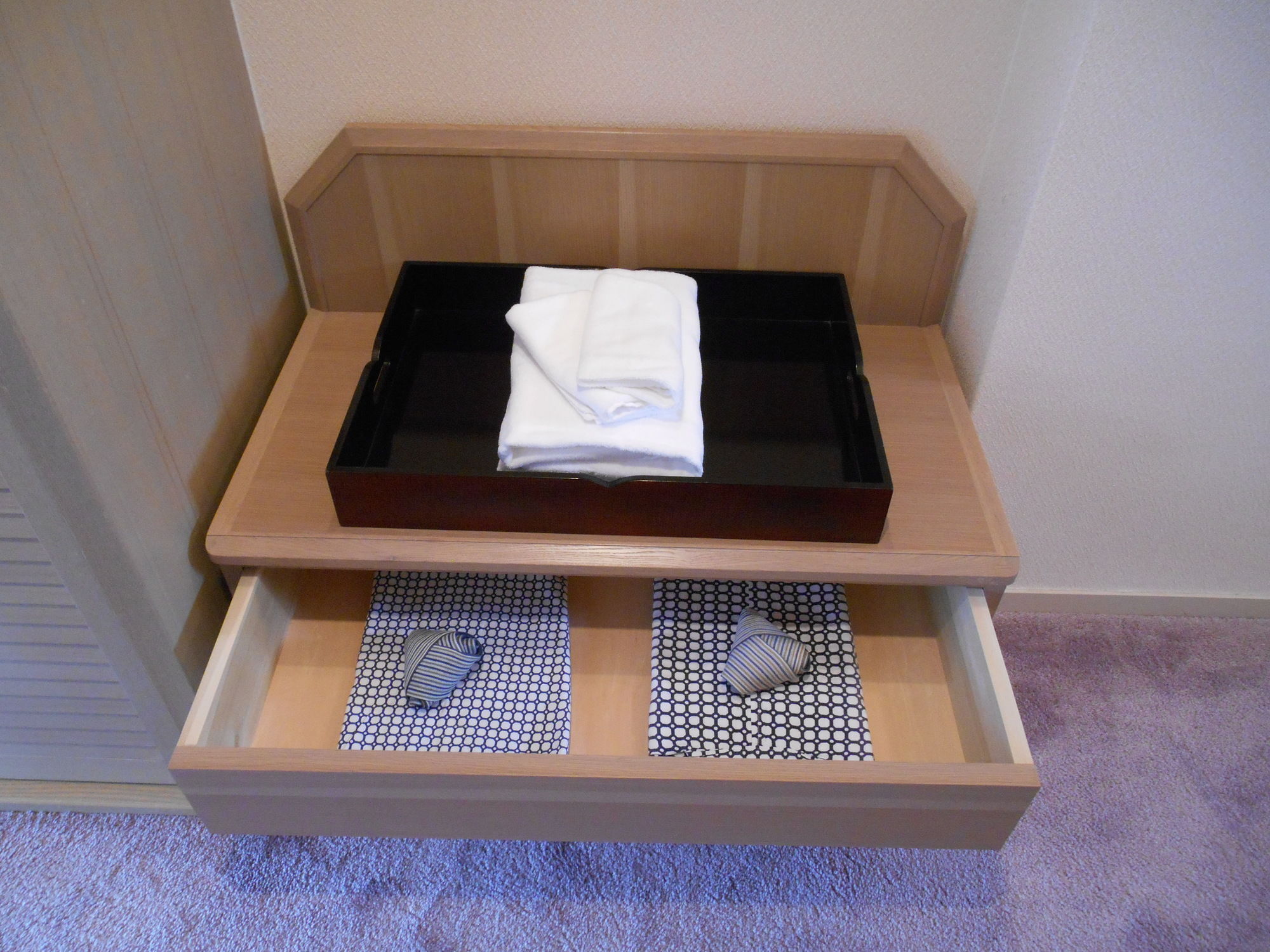 Benikea Yufuin Kinrinko Hotel Museum