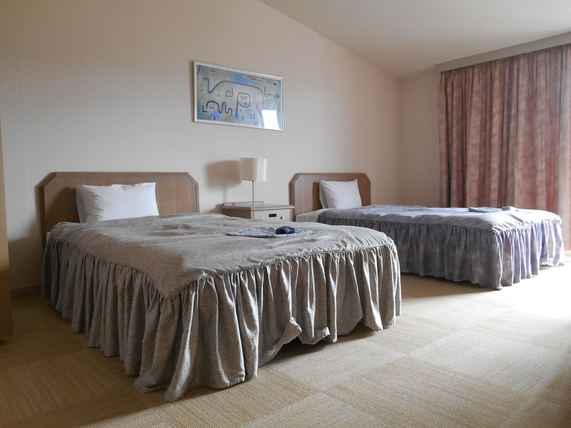 Benikea Yufuin Kinrinko Hotel Museum