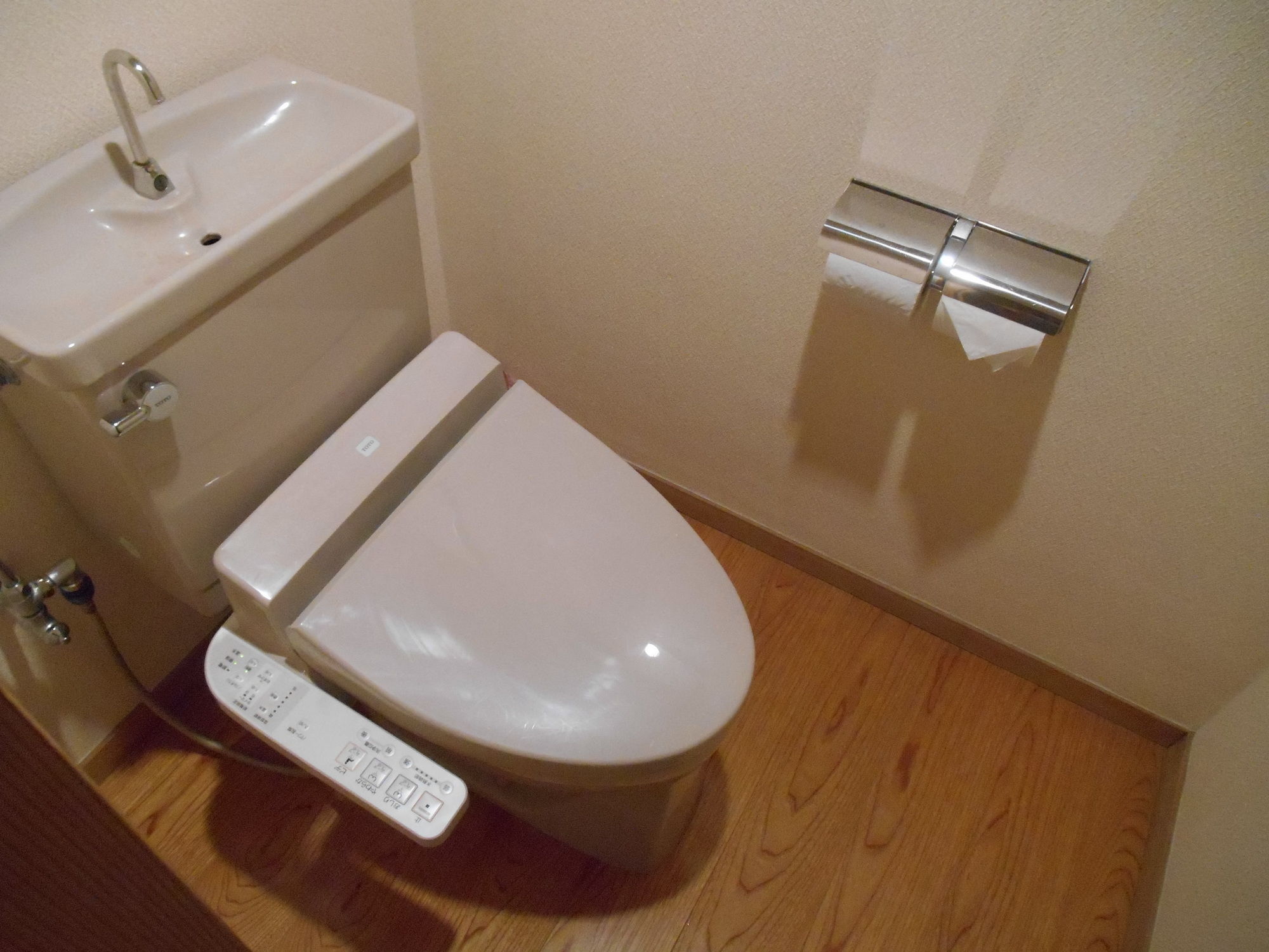 Benikea Yufuin Kinrinko Hotel Museum