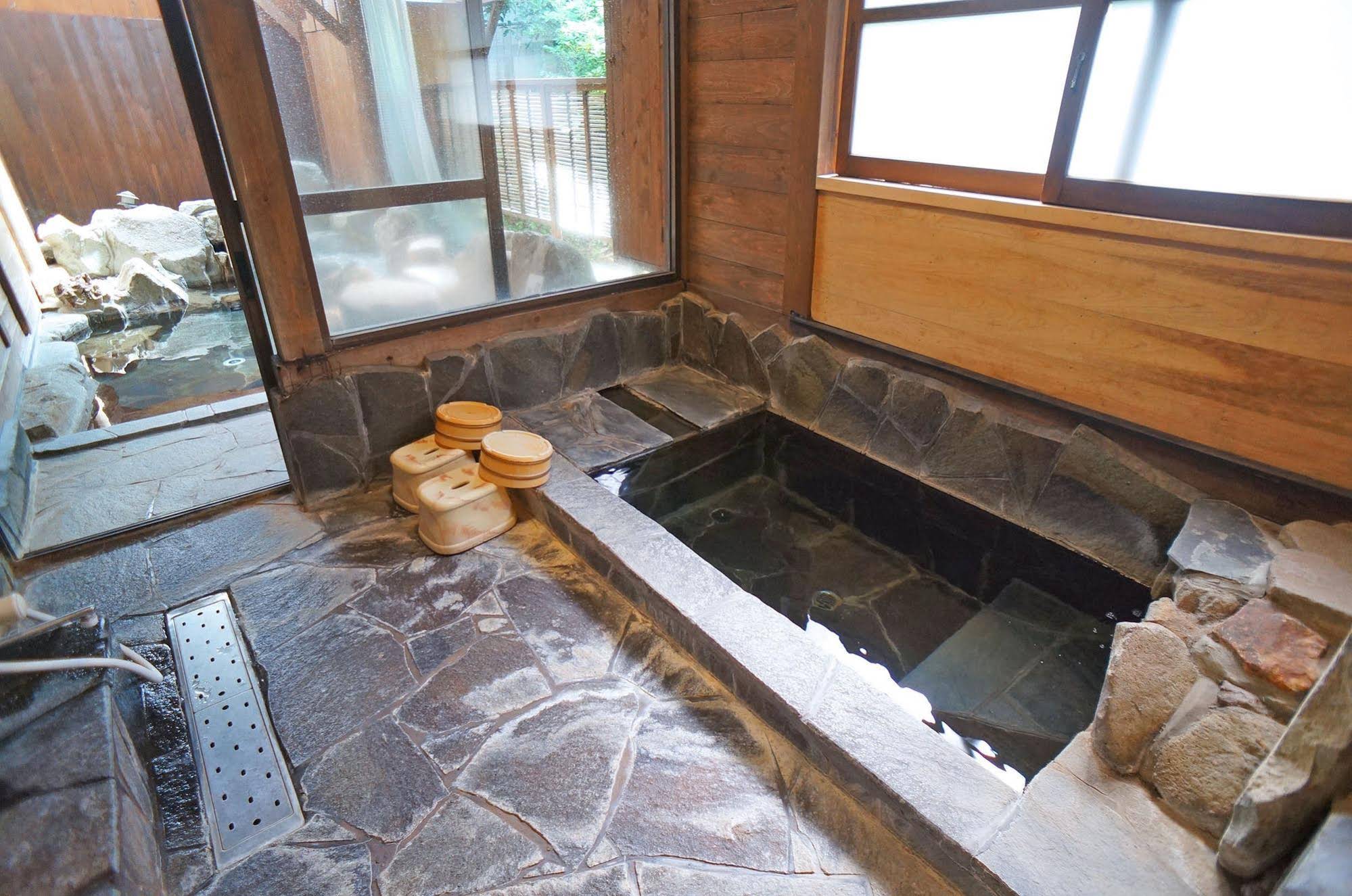 Hot Spring Inn Banya