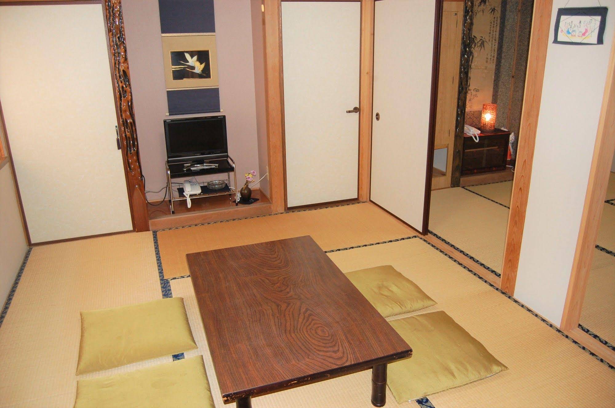 Ryokan Tsuruya Intaku