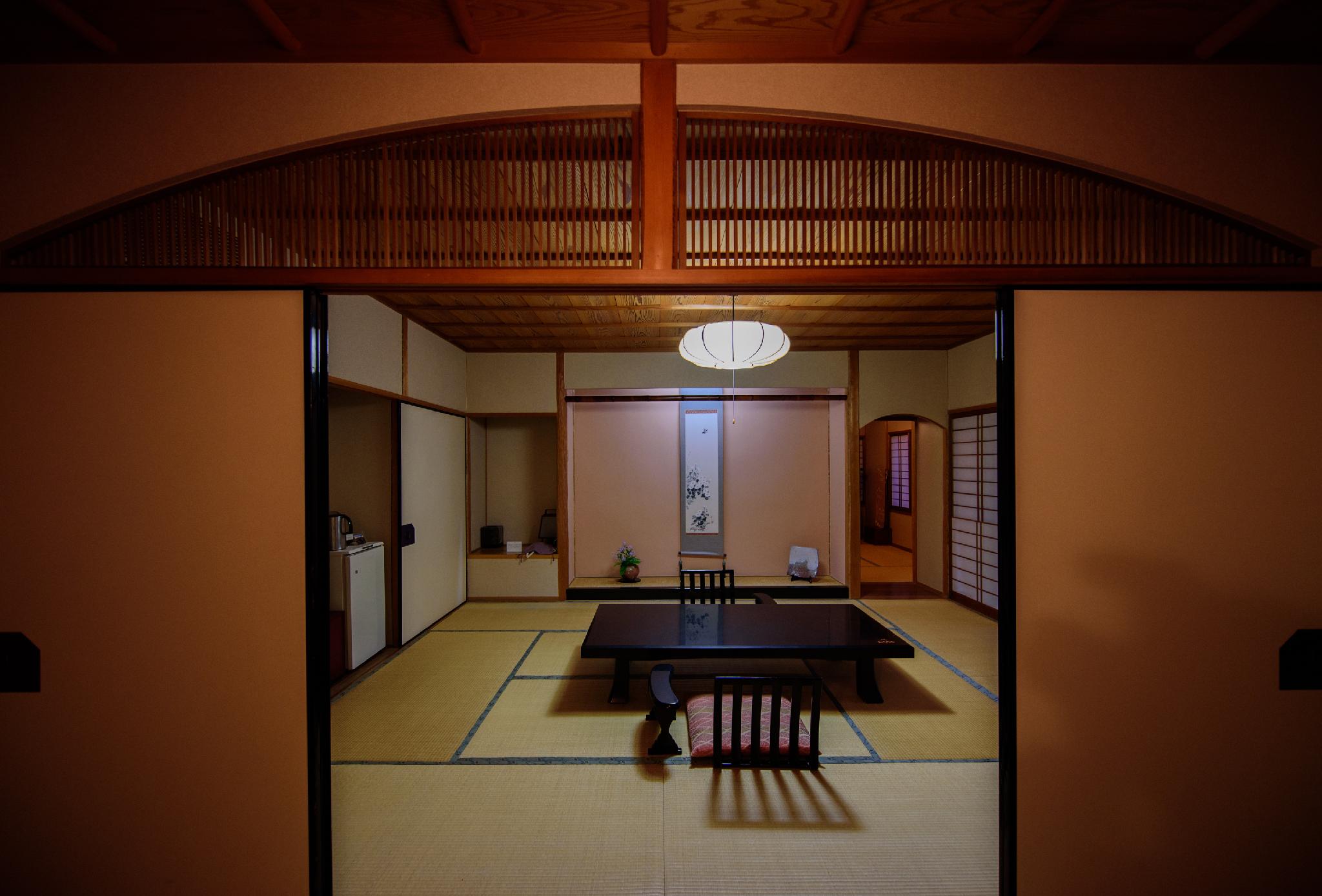 Yufuin Onsen Wafu Ryokan Tsuenosho