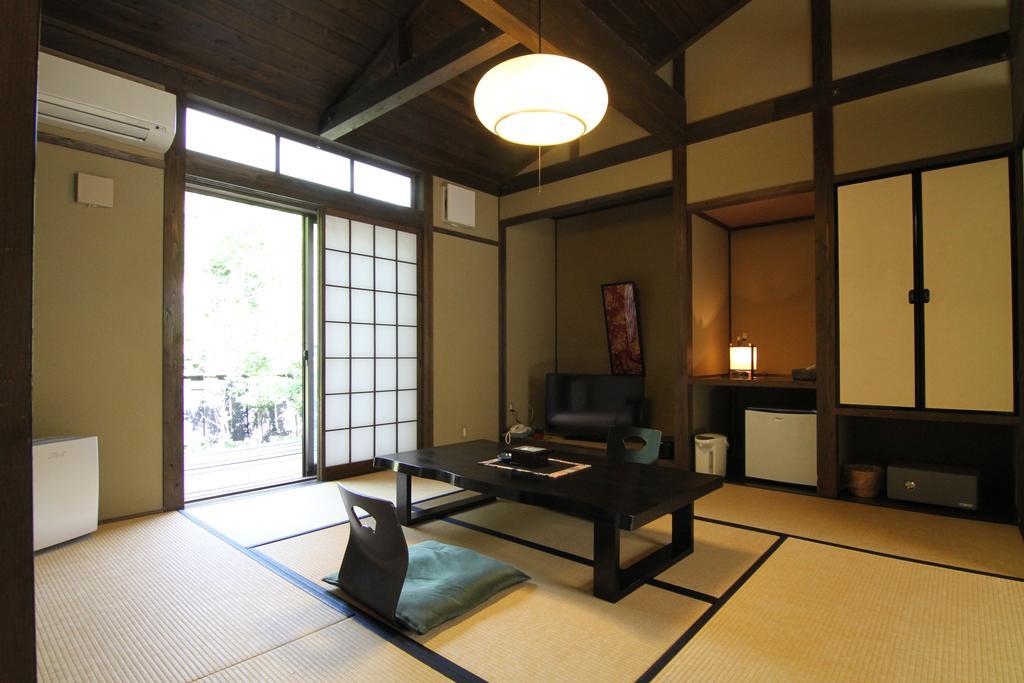 Yufuin Ryoan Wazanho