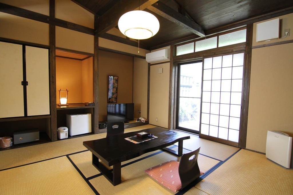 Yufuin Ryoan Wazanho