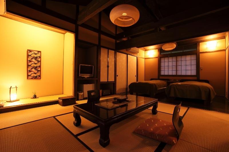 Yufuin Ryoan Wazanho