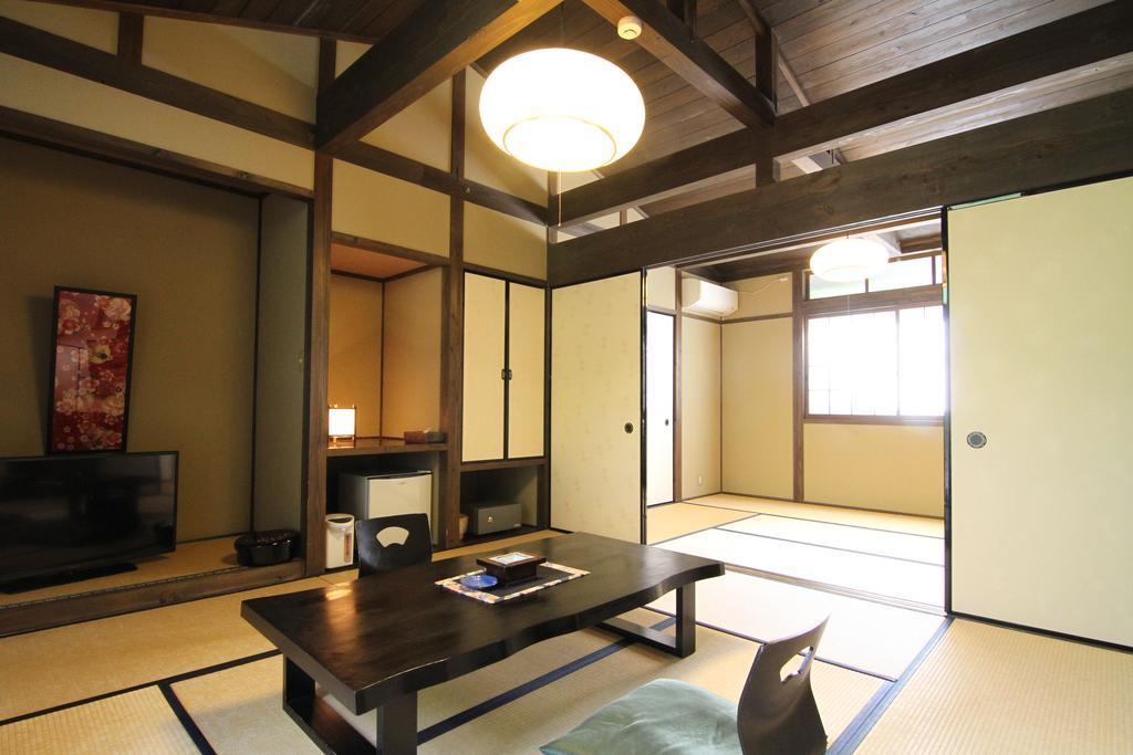 Yufuin Ryoan Wazanho