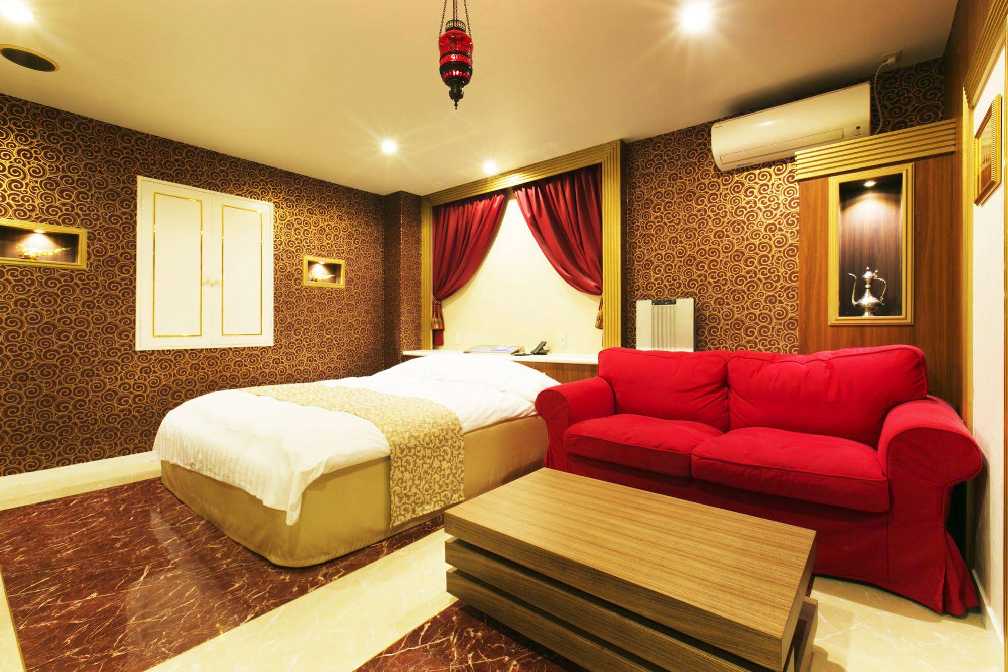 Hotel Atlantis Higashiosaka