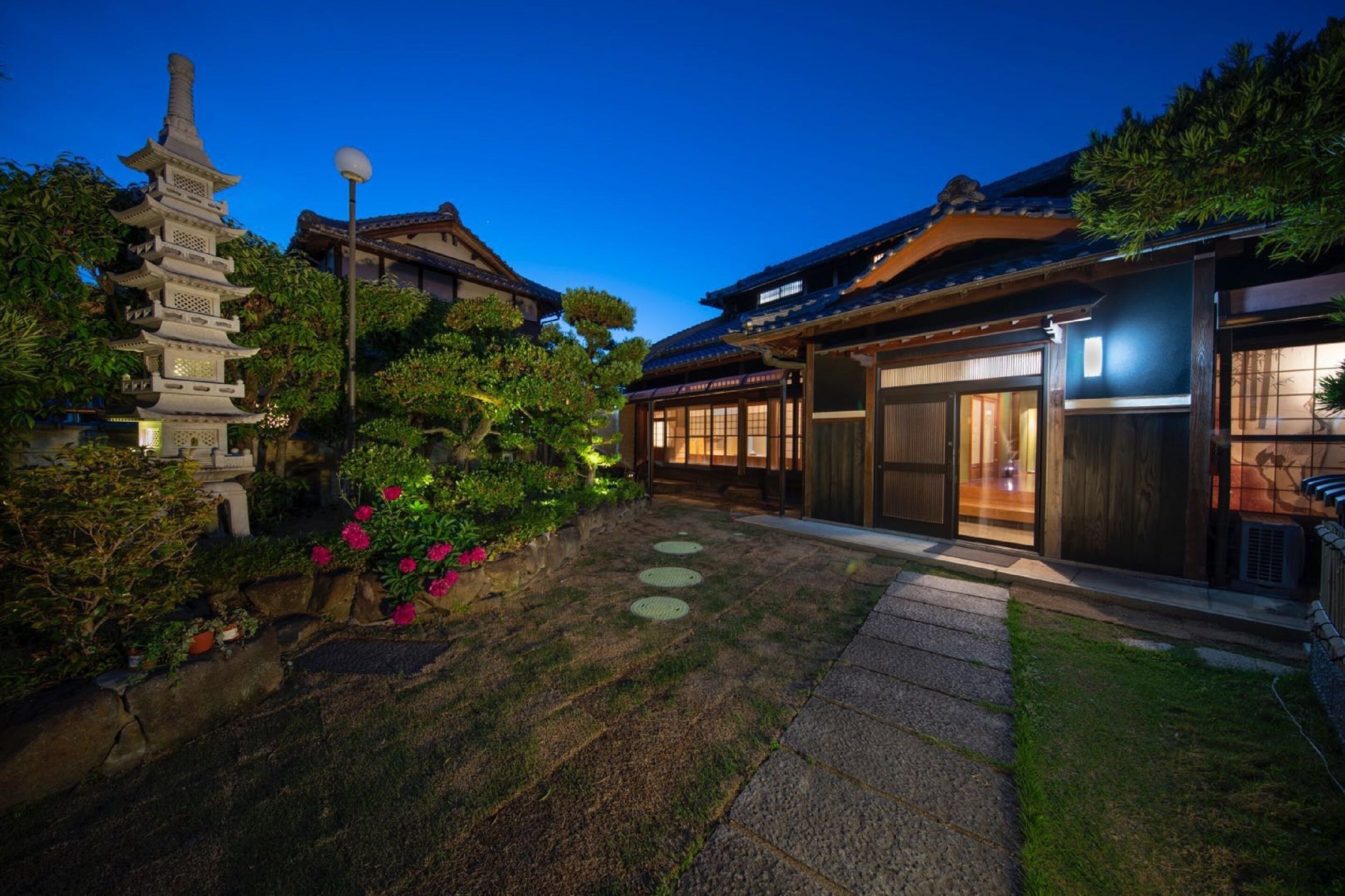 Sano San Chi Waraku