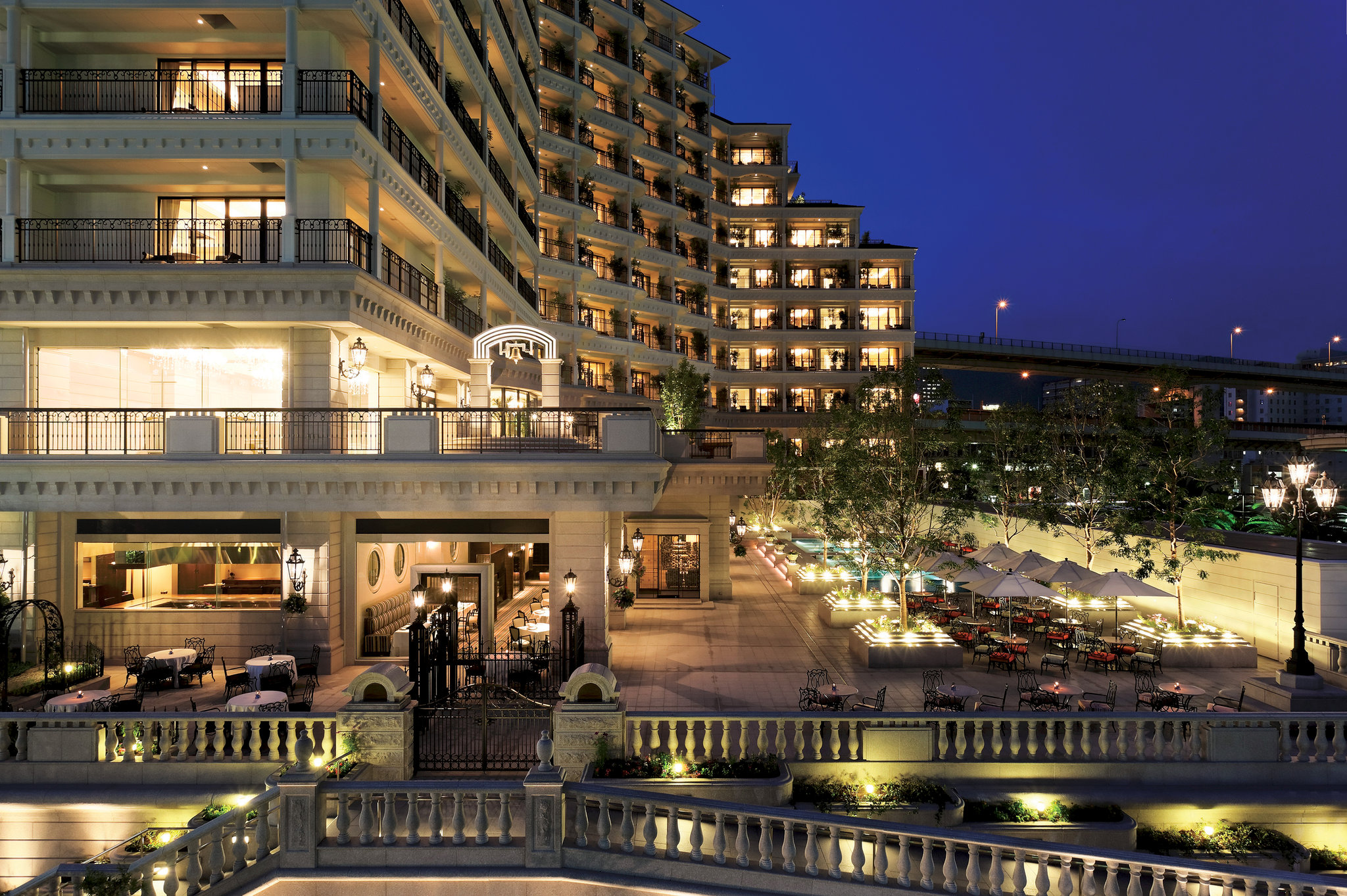 La Suite Kobe Harborland