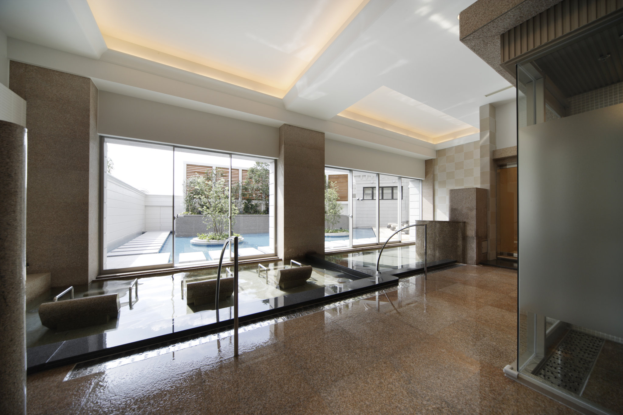 La Suite Kobe Harborland