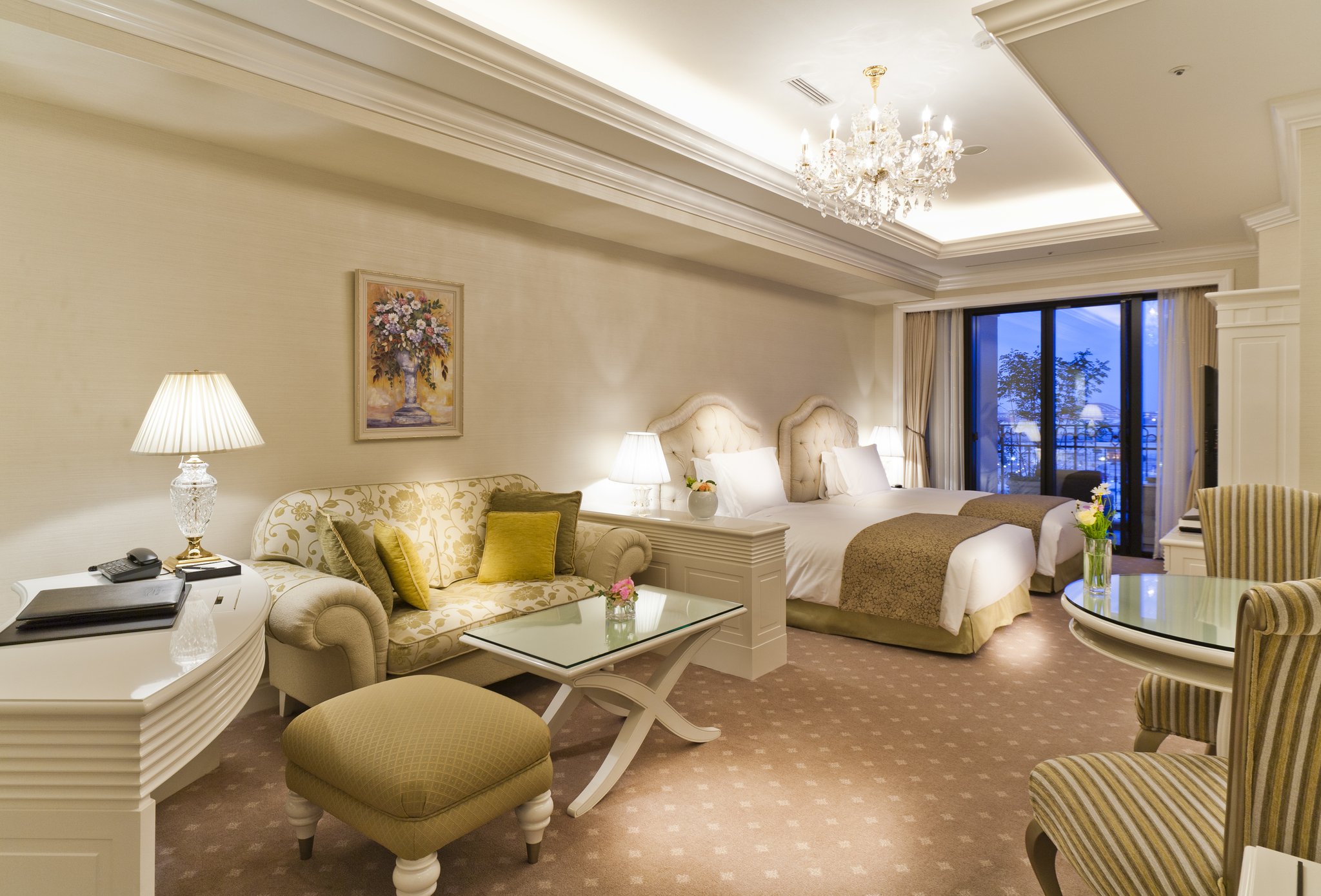 La Suite Kobe Harborland