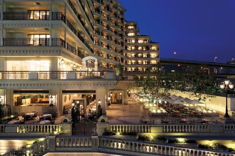 La Suite Kobe Harborland
