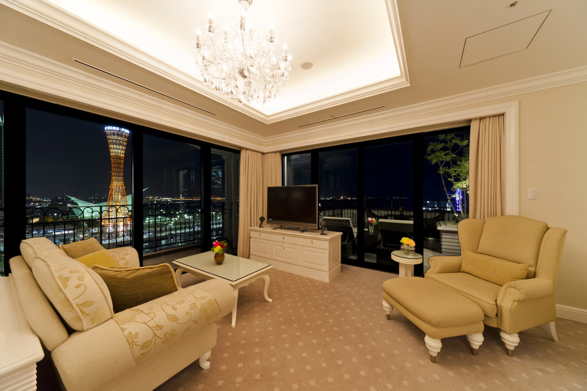 La Suite Kobe Harborland