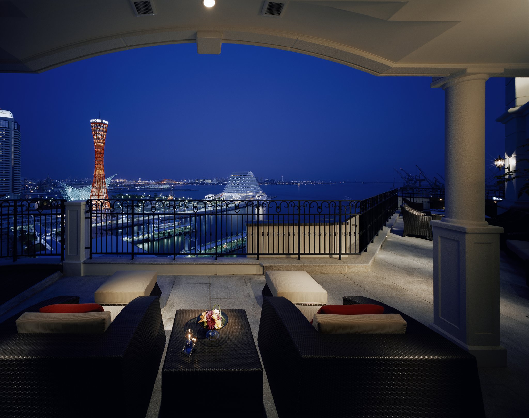 La Suite Kobe Harborland