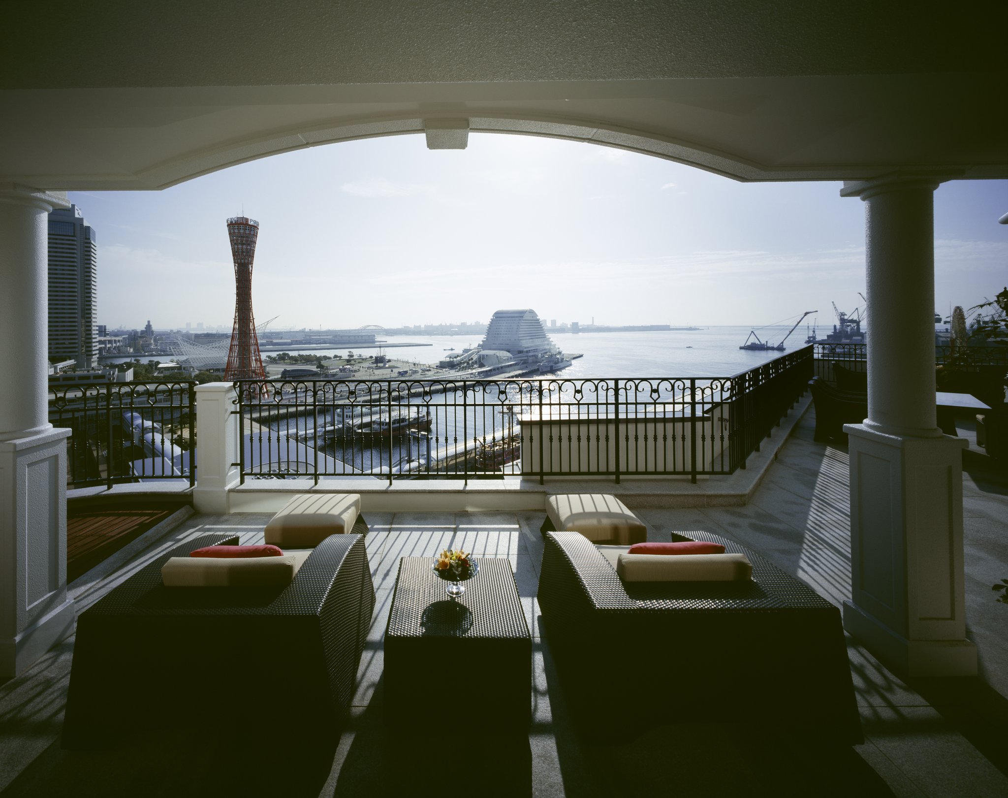 La Suite Kobe Harborland