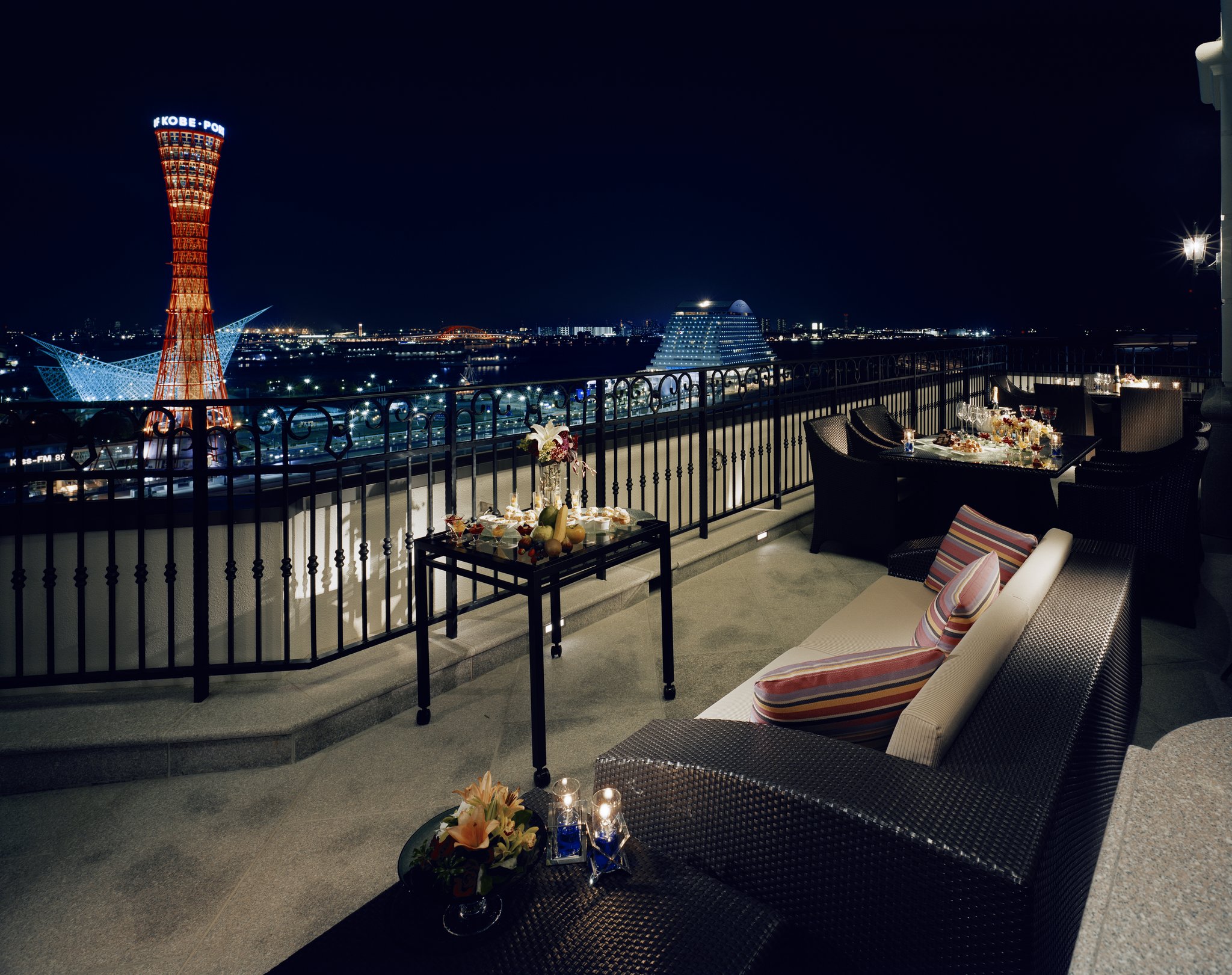 La Suite Kobe Harborland