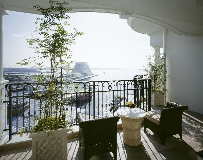 La Suite Kobe Harborland