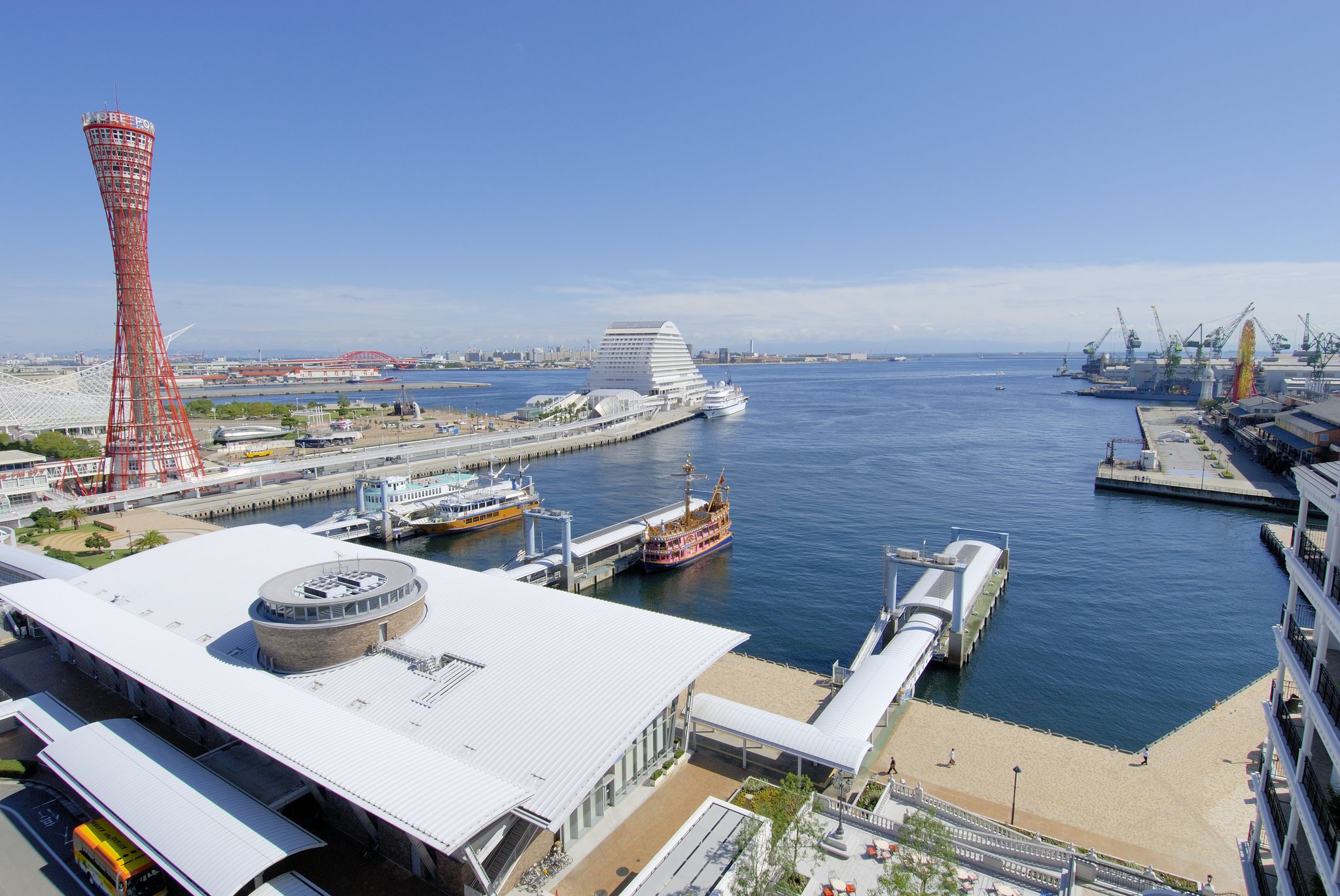 La Suite Kobe Harborland