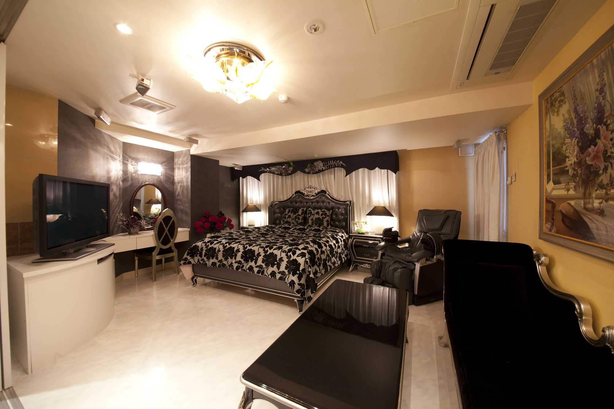 V Hotel