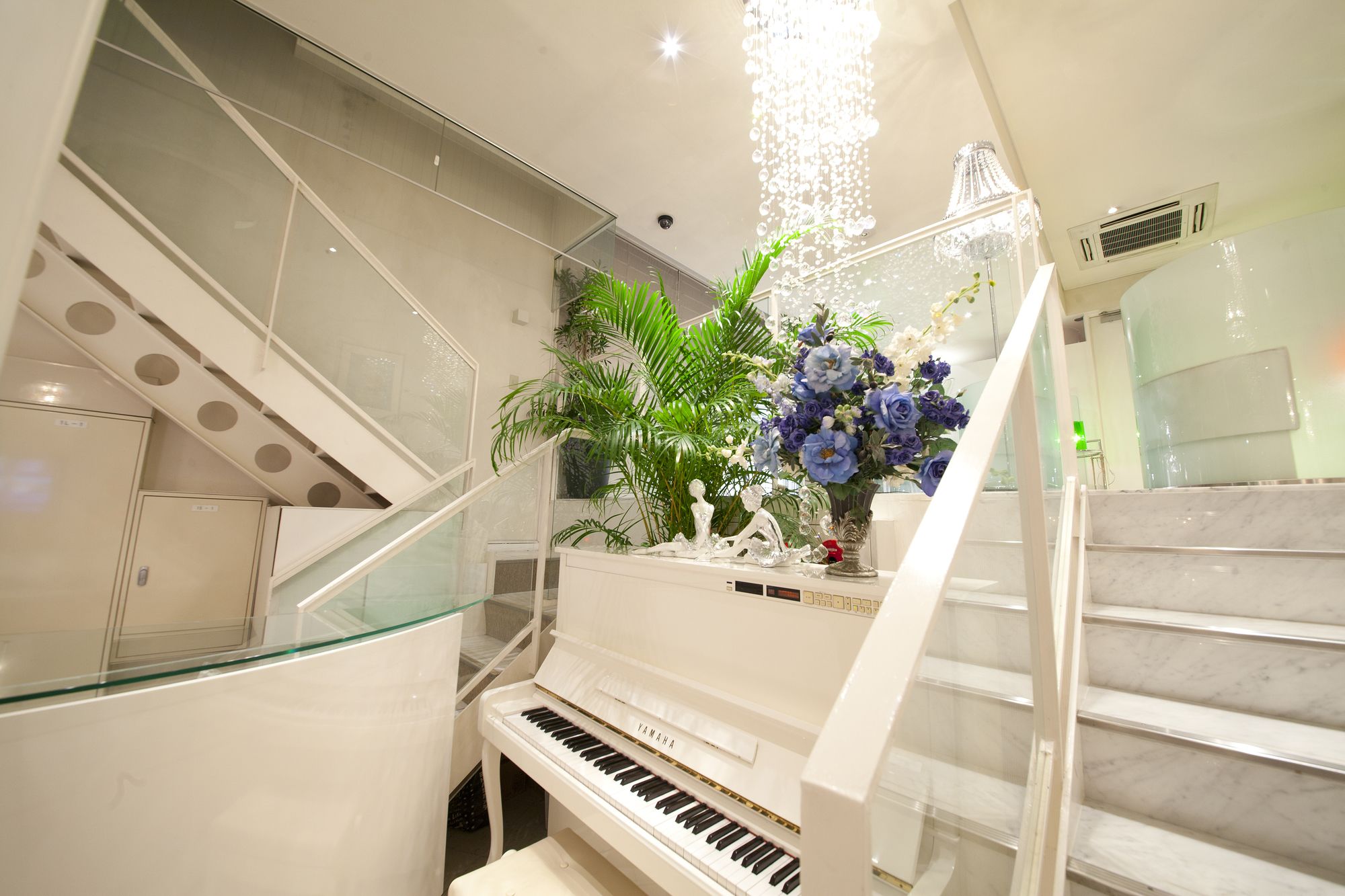 V Hotel