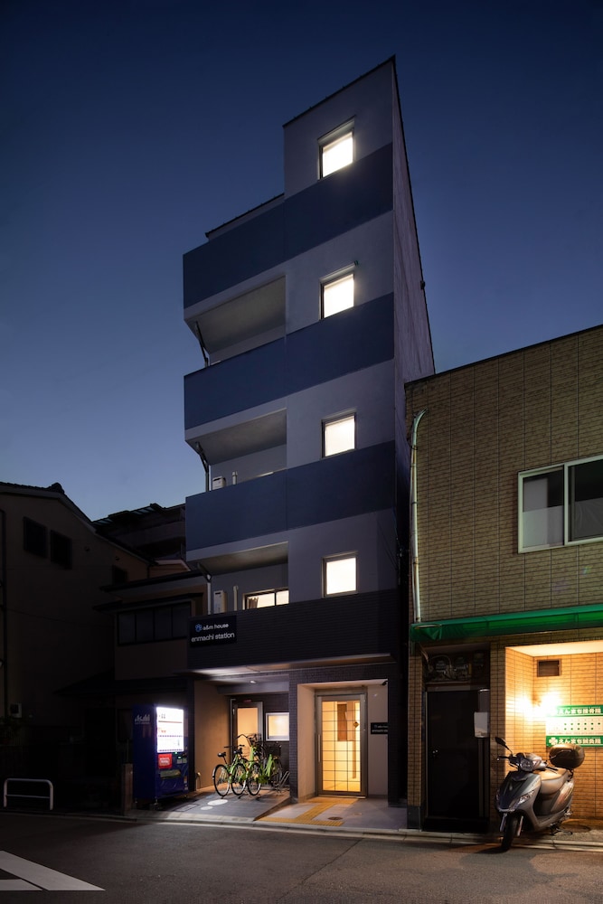 A&m House Enmachi Station