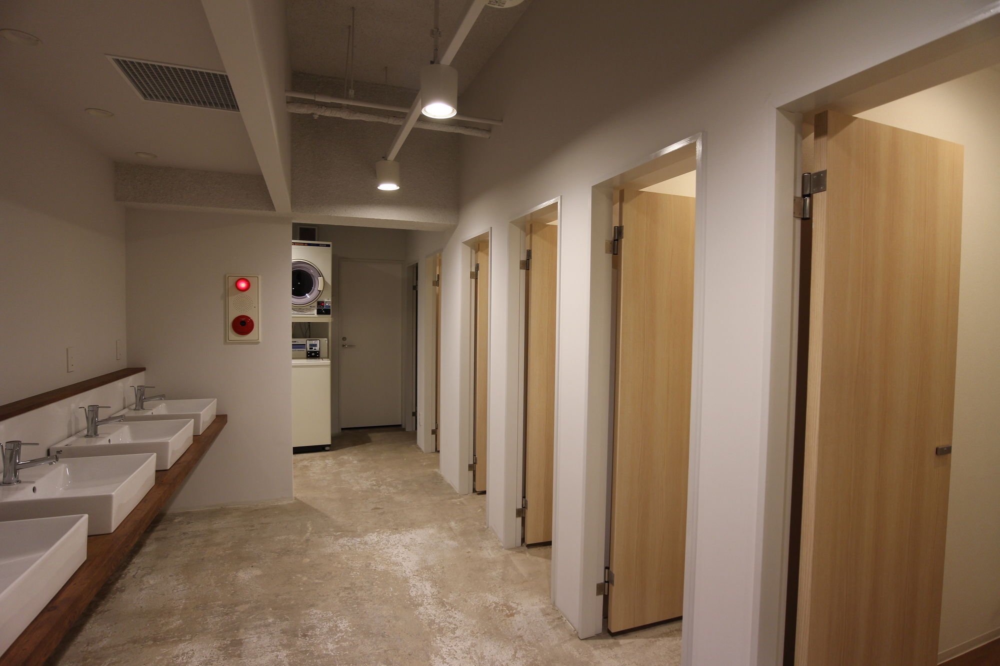 Bird Hostel