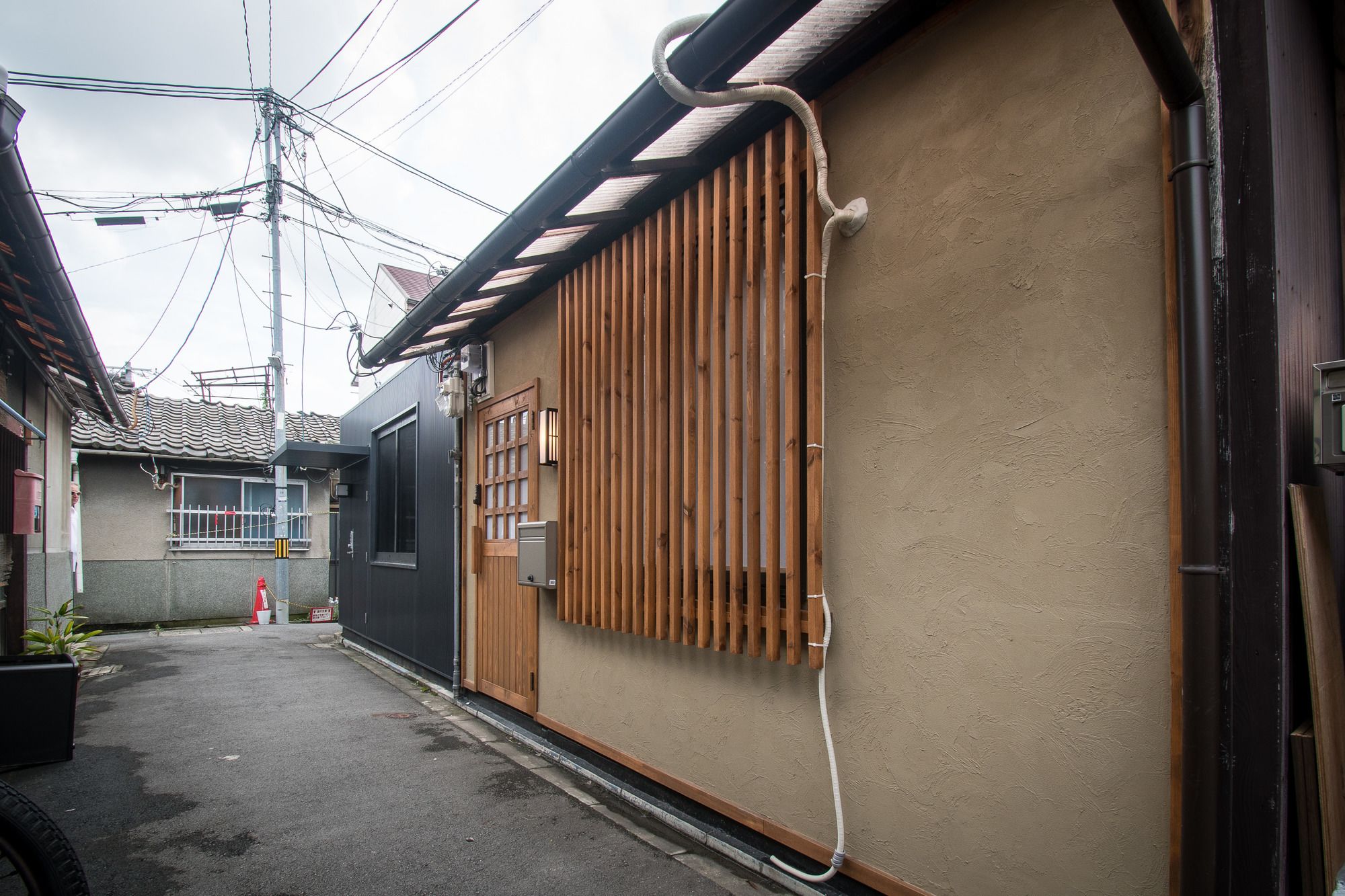 Blue Tengu Kujo Boutique Townhouse