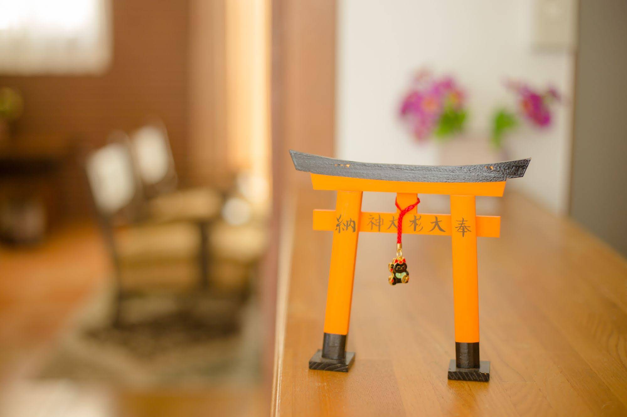 Fushimiinari Shanti Japaning