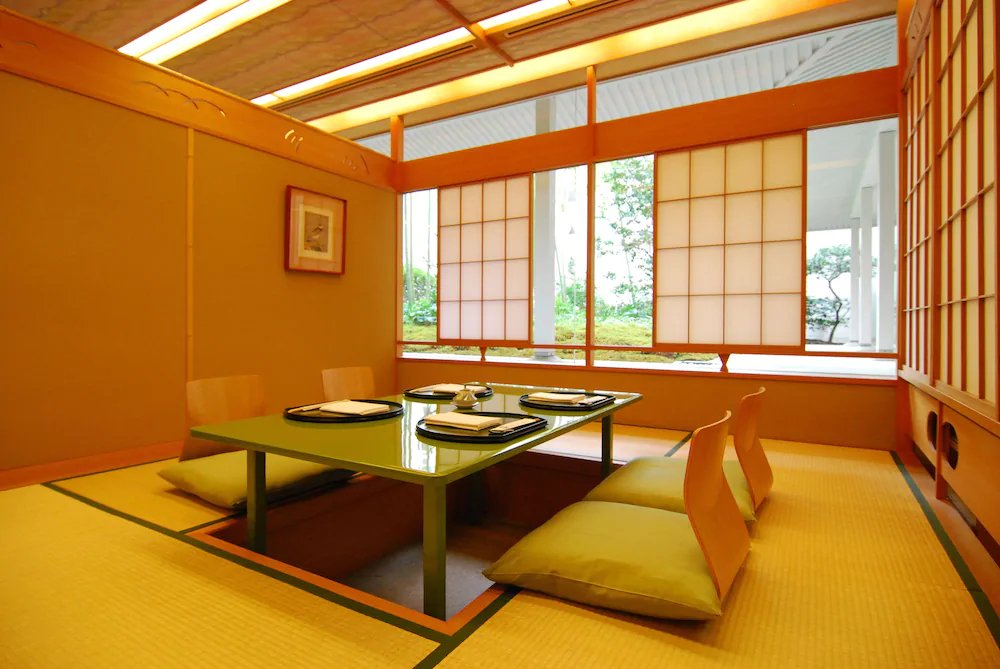 The Prince Kyoto Takaragaike, Autograph Collection