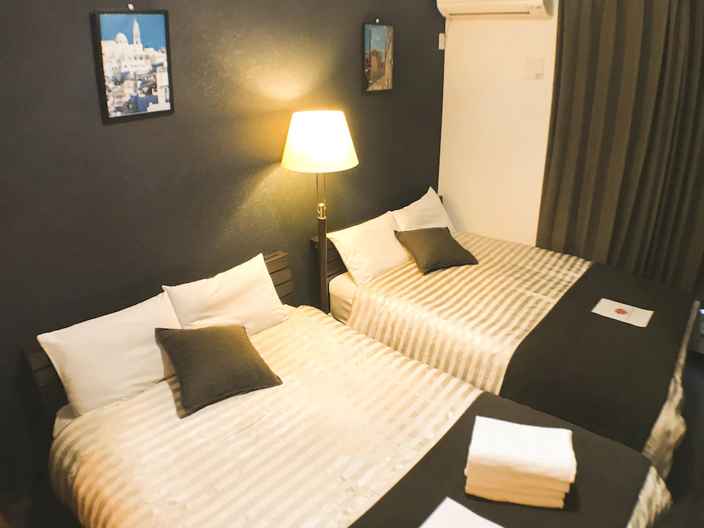 Guest House One More Heart Nishijin 1