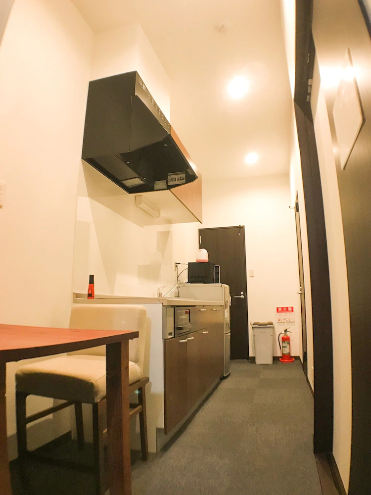 Guest House One More Heart Nishijin 1