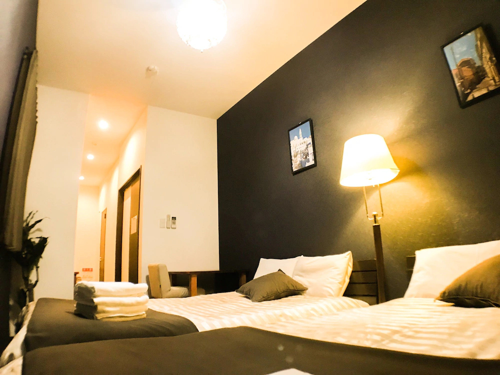 Guest House One More Heart Nishijin 1